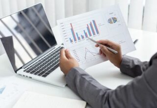 Especialista en Inteligencia Artificial Aplicada al Comercio Tradicional – Diploma Autentificado por Notario Europeo –