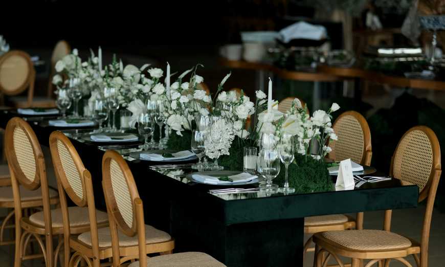 Descubre qué son los centros de mesa para boda elegantes, funcionales y perfectos para crear una decoración inolvidable.