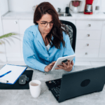 Conoce más sobre la figura del community manager funciones, objetivos y habilidades