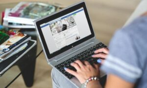 Descubre la diferencia entre community manager y social media manager