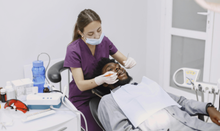 Higienista dental: el profesional clave para una sonrisa sana