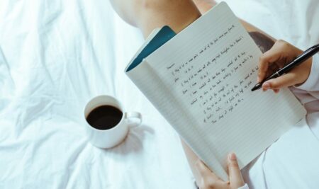 Tipos de escritores y autores según el género literario